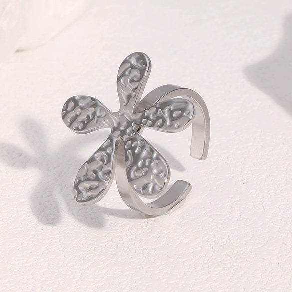 Wholesale Women's Simple Hammered Flower Electroplated Stainless Steel Open Ring Bracelet