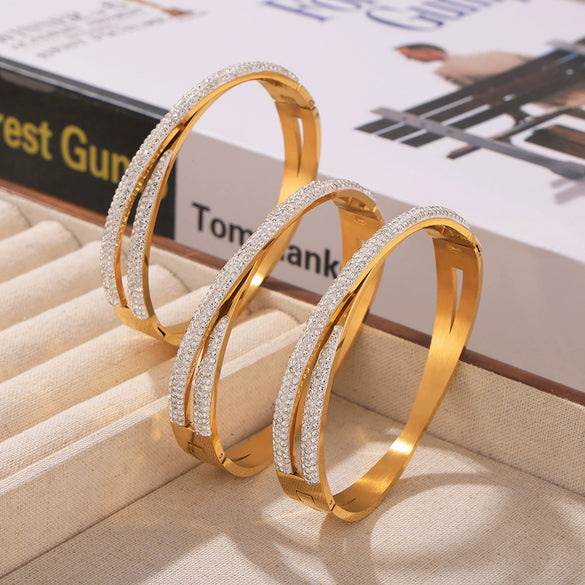 Wholesale Women's Simple Light Luxury Titanium Steel Double Row Star Drill Staggered Bracelet Gold Plated