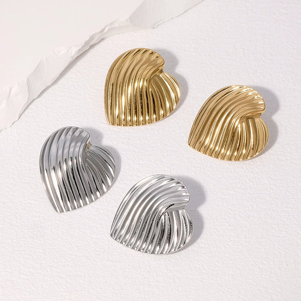 Wholesale Women's Simple Loveshaped Electroplated Stainless Steel Earrings