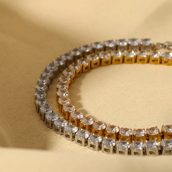 Wholesale Women's Simple Stainless Steel Bracelet With Inlaid Zircon And Geometric Design Vacuum Real Gold Electroplated In Pvd Furnace