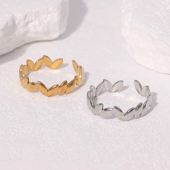 Wholesale Women's Simple Style Stainless Steel Electroplated Flower Shape Open Ring Hand Jewelry