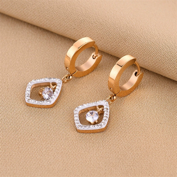 Wholesale Women's Simple Titanium Steel Diamond Geometric Stud Earrings With Electroplating