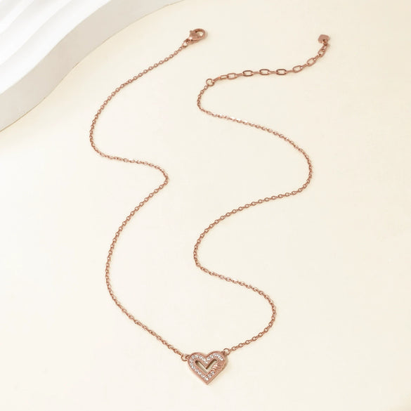 Wholesale Women's Small Fragrance Style Titanium Steel Electroplated Heart Shape Pendant Clavicle Chain