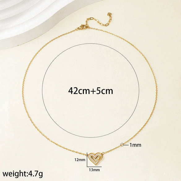 Wholesale Women's Small Fragrance Style Titanium Steel Electroplated Heart Shape Pendant Clavicle Chain