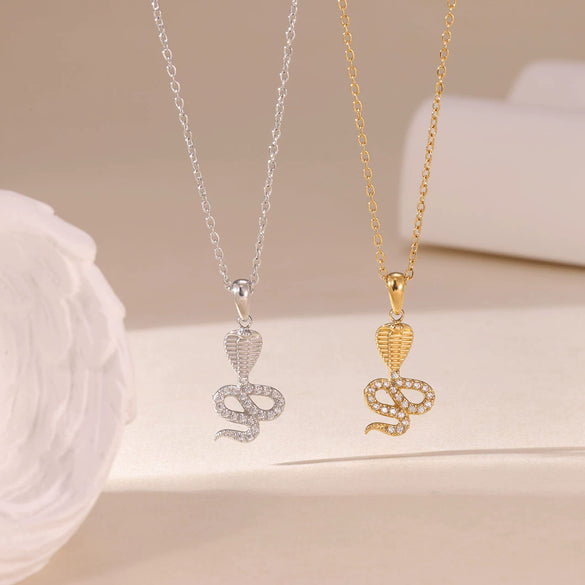 Wholesale Women's Snake Geometric Pendant Necklace Electroplated Titanium Steel Jewelry