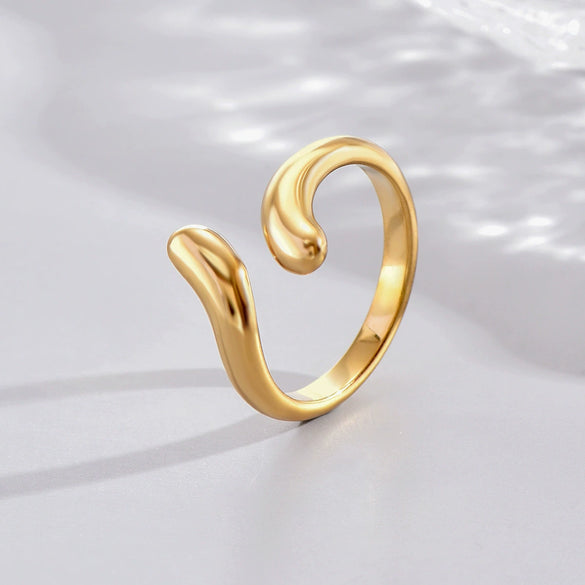 Wholesale Women's Snakeshaped Titanium Steel Electroplated Index Finger Ring Minimalist Style Jewelry