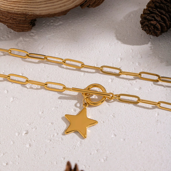 Wholesale Women's Sporty Constellation Fivepointed Star Sweater Chain Necklace With 18K Real Gold Plating And Paper Clip Chain