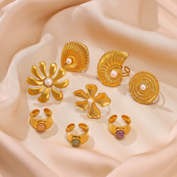 Wholesale Women's Stainless Steel And Imitation Pearl Flower Ring Electroplated In Ins Style