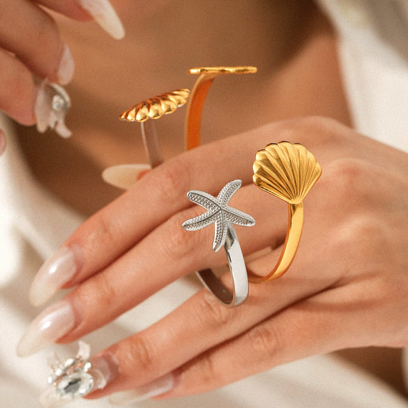Wholesale Women's Stainless Steel And Shell Electroplated Starfish Ocean Element Open Bracelet Jewelry