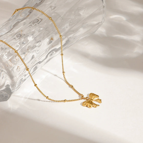 Wholesale Women's Stainless Steel And Titanium Steel Bow Clavicle Necklace With Electroplating