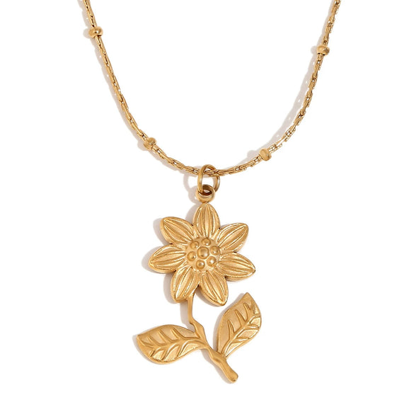 Wholesale Women's Stainless Steel And Titanium Steel Flower Pattern Electroplated 18K Gold Lotus Pendant Necklace