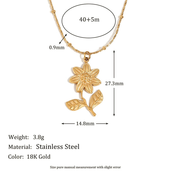 Wholesale Women's Stainless Steel And Titanium Steel Flower Pattern Electroplated 18K Gold Lotus Pendant Necklace