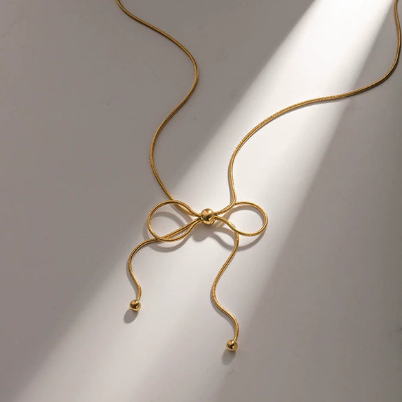 Wholesale Women's Stainless Steel And Titanium Steel Geometric Butterfly Design Electroplated Clavicle Chain Accessories