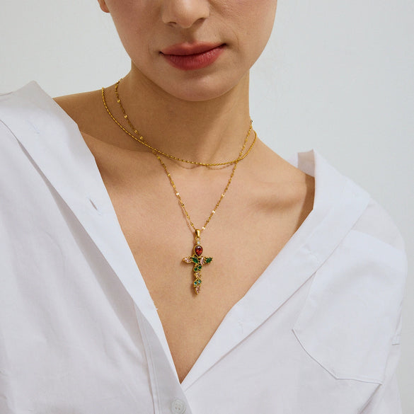 Wholesale Women's Stainless Steel And Titanium Steel Geometric Cross Pendant Lip Chain Jewelry With Electroplating And Zirconium Inlaid