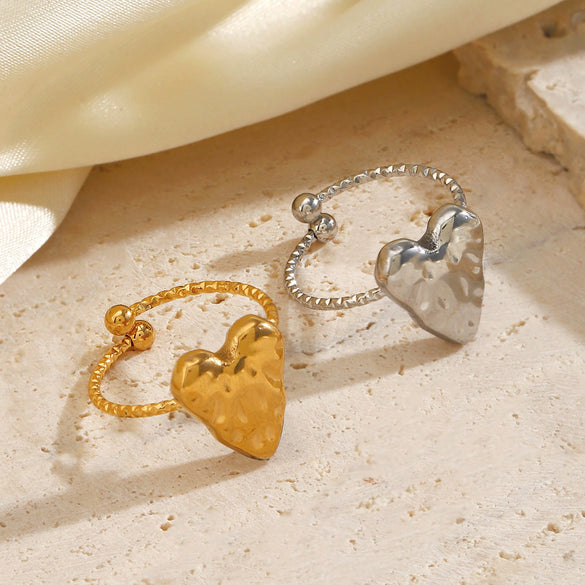 Wholesale Women's Stainless Steel And Titanium Steel Heartshaped Open Ring With Hammer Pattern And 18K Goldplated Electroplating