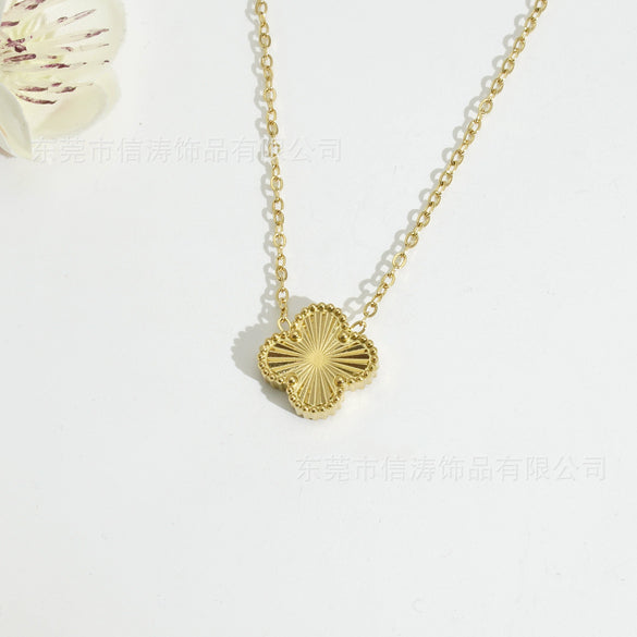 Wholesale Women's Stainless Steel And Titanium Steel 18K Plated Floral Pattern Necklace
