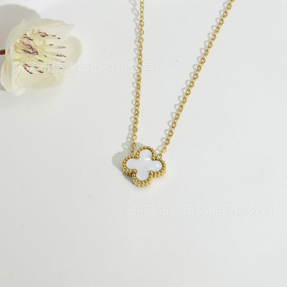 Wholesale Women's Stainless Steel And Titanium Steel 18K Plated Floral Pattern Necklace