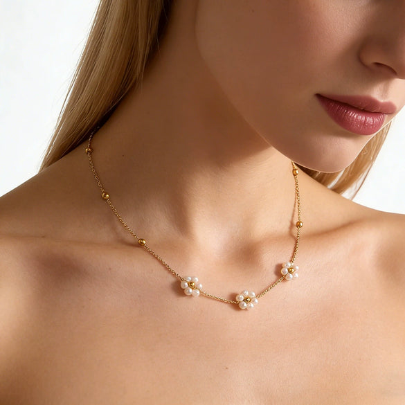 Wholesale Women's Stainless Steel Bead Chain Necklace With Electroplated Flower Imitation Pearl Pendant