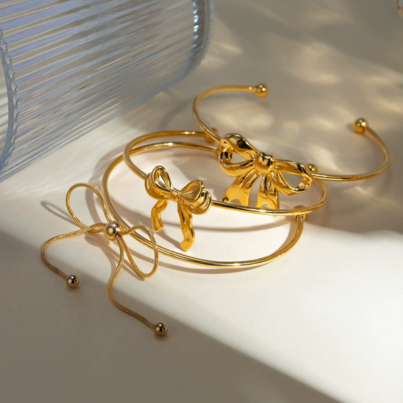 Wholesale Women's Stainless Steel Bow Open Bracelet Jewelry With 18K Gold Electroplating