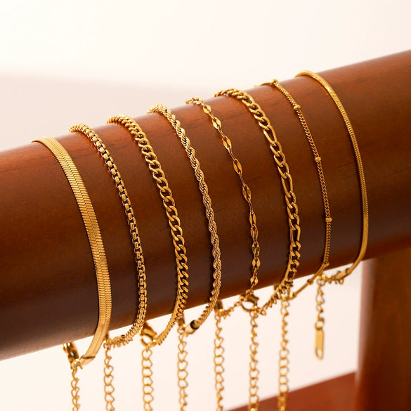 Wholesale Women's Stainless Steel Bracelet With Twist Chain Blade Chain Figaro Chain Snake Bone Chain In Geometric Design With 18K Gold Electroplating That Doesn't Fade