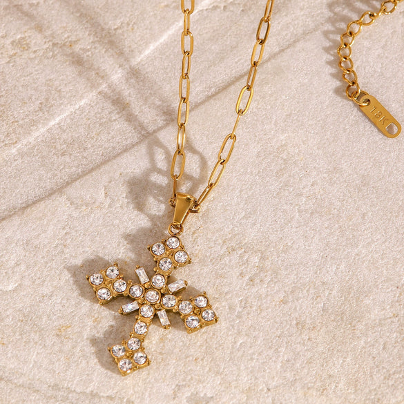 Wholesale Women's Stainless Steel Cross Pendant Necklace With Geometric Pattern And Electroplating Treatment