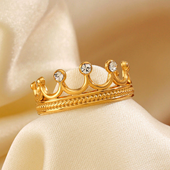Wholesale Women's Stainless Steel Crown Ring With Electroplating Simple Fashion Design