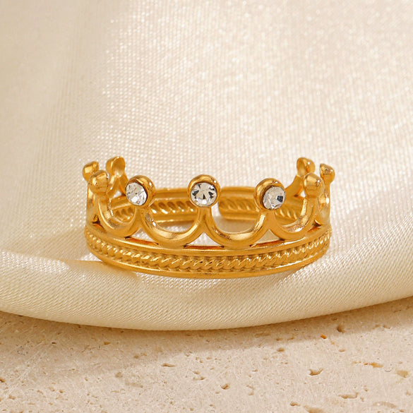 Wholesale Women's Stainless Steel Crown Ring With Electroplating Simple Fashion Design