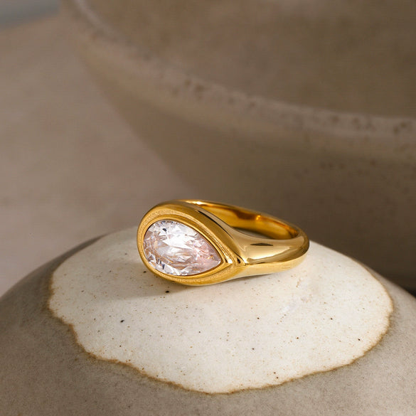 Wholesale Women's Stainless Steel Dropshaped Electroplated White Zircon Ring