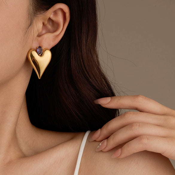 Wholesale Women's Stainless Steel Earrings With Love Pattern Inlaid With Zirconium Electroplated In Titanium Steel Glossy Minimalist Style