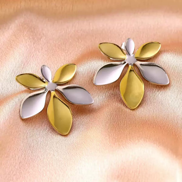 Wholesale Women's Stainless Steel Electroplated Floral Stud Earrings Light Luxury Style
