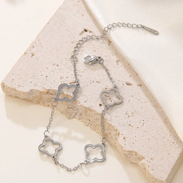 Wholesale Women's Stainless Steel Electroplated Fourleaf Clover And Flower Bracelet With Diamond Encrusted