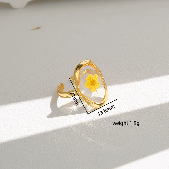 Wholesale Women's Stainless Steel Electroplated Heart Shape And Flower Ring With Minimalist Design