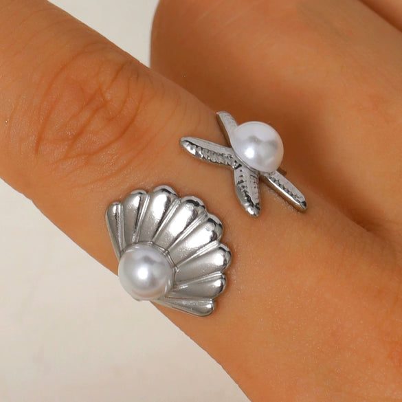 Wholesale Women's Stainless Steel Electroplated Oceanstyle Rings With Sun And Moon Patterns