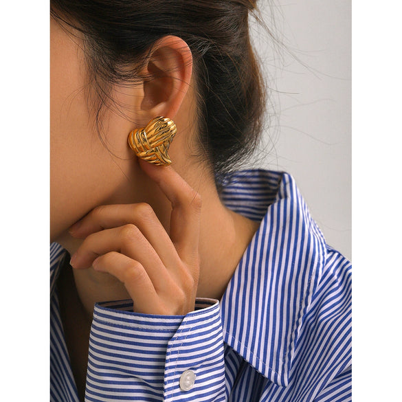 Wholesale Women's Stainless Steel Electroplated Peach Heart Earrings Jewelry With Stitching Texture