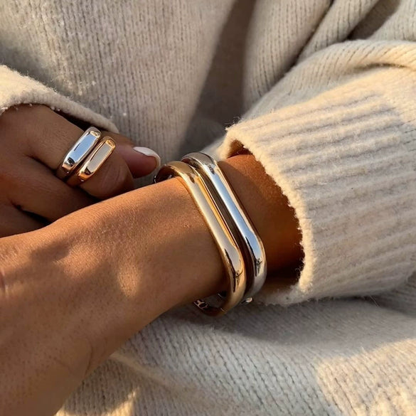 Wholesale Women's Stainless Steel Exaggerated Square Medieval Style Geometric Buckle Bracelet Jewelry With Electroplating