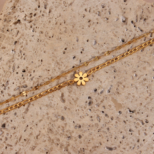 Wholesale Women's Stainless Steel Fashion Simple Lip Chain Figaro Chain Double Layer Daisy Geometric Bracelet With Electroplating
