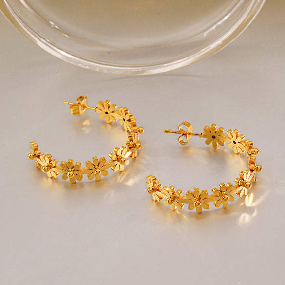 Wholesale Women's Stainless Steel Flower Earrings 18K Gold Plated With Electroplating