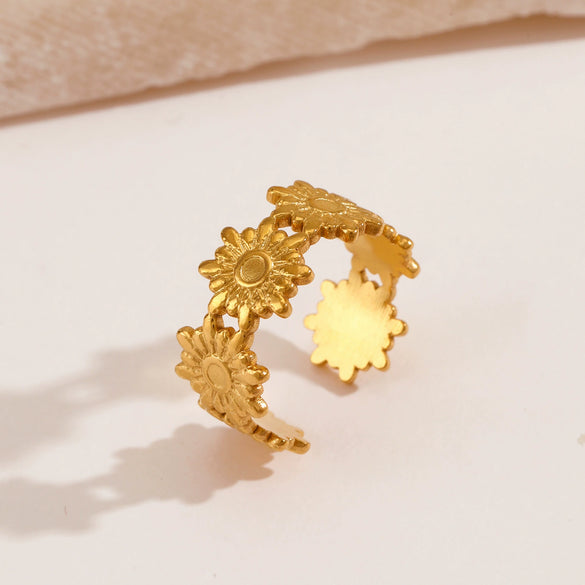 Wholesale Women's Stainless Steel Flower Opening Adjustable Ring With Electroplating And Retro Style