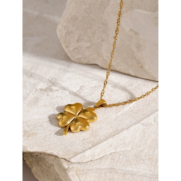 Wholesale Women's Stainless Steel Fourleaf Clover Pendant Necklace With Electroplating Design And Ochain