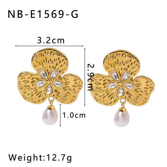 Wholesale Women's Stainless Steel French Retro Court Style Clover Earrings With Diamond Pearl Flower Design Electroplated 18K Vacuum Plating In Furnace Geometric Pattern