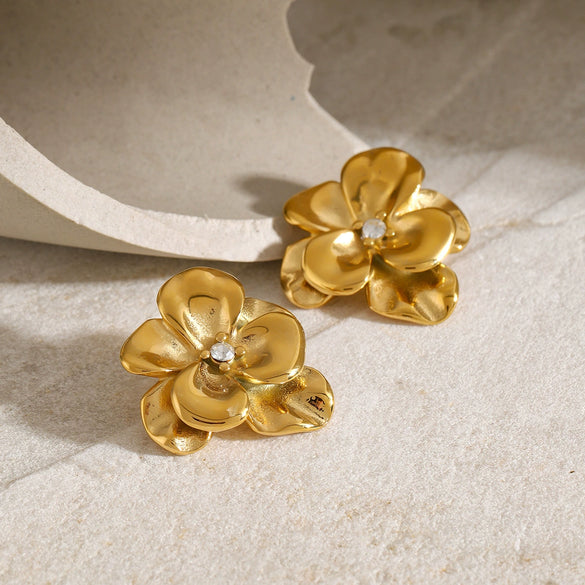 Wholesale Women's Stainless Steel French Retro Geometric Flower Electroplated Earrings