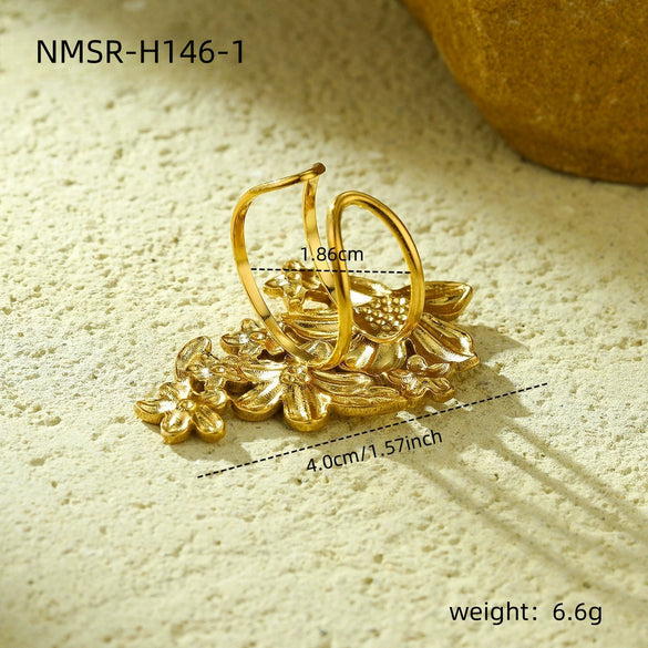 Wholesale Women's Stainless Steel French Retro Hollow Gold Flower Ring With Electroplating Treatment Light Luxury Style