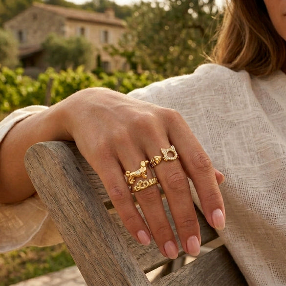 Wholesale Women's Stainless Steel Geometric Animal Ring With Vacuum Real Gold Plating In Pvd Furnace