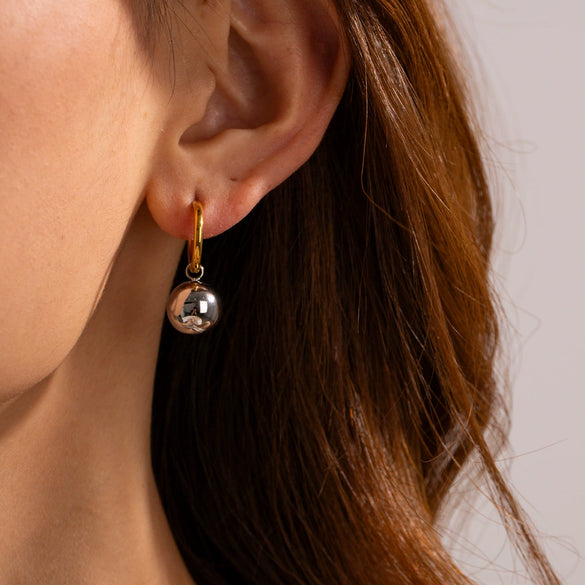 Wholesale Women's Stainless Steel Geometric Ball Pendant Electroplated Earrings