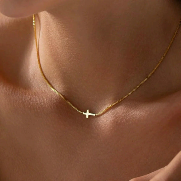 Wholesale Women's Stainless Steel Geometric Cross Pendant Necklace With Real Gold Plating In The Furnace