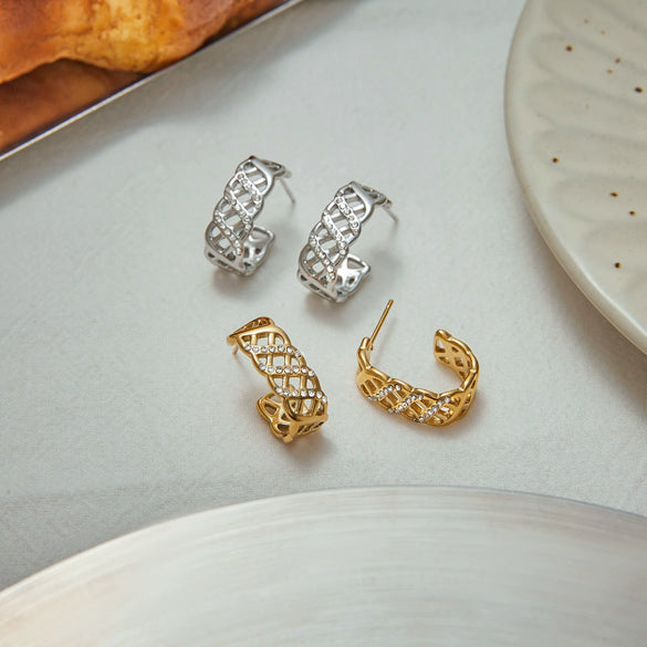 Wholesale Women's Stainless Steel Geometric Electroplated Earrings Retro Light Luxury Style