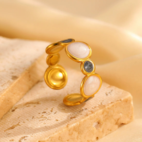Wholesale Women's Stainless Steel Geometric Goldplated Ring Light Luxury Nonfading