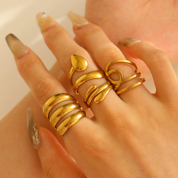 Wholesale Women's Stainless Steel Geometric Goldplated Ring Light Luxury Nonfading