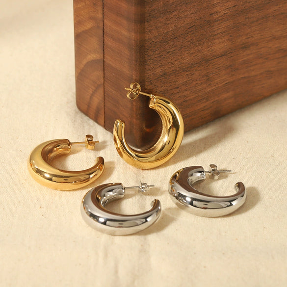 Wholesale Women's Stainless Steel Geometric Half Ring Earrings With Electroplating