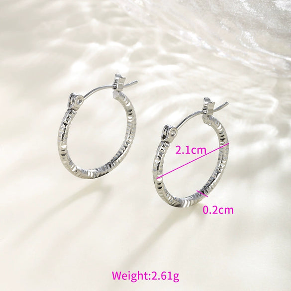 Wholesale Women's Stainless Steel Geometric Heartshaped Hoop Earrings Electroplated